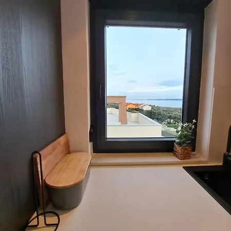 아파트 Divi Sunset View 만드레