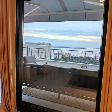 Divi Sunset View 아파트 만드레