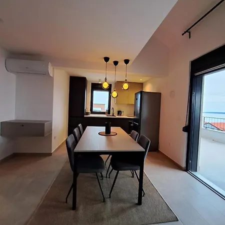 아파트 Divi Sunset View *